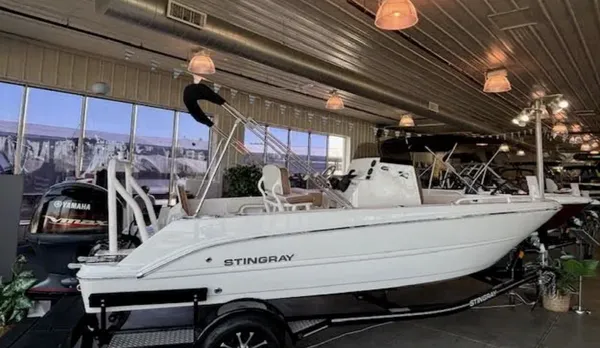 Stingray 173 CC-2