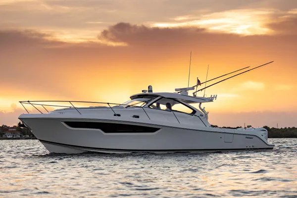 2026 Pursuit OS 405 detail image 13