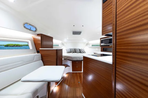 2026 Pursuit OS 405 detail image 10