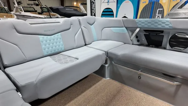 2026 Mastercraft XT23-31