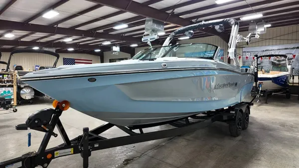 2026 Mastercraft XT23-7