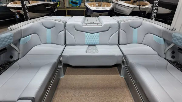 2026 Mastercraft XT23-35