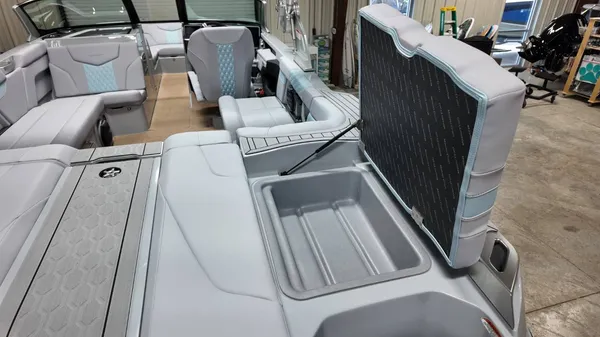 2026 Mastercraft XT23-42