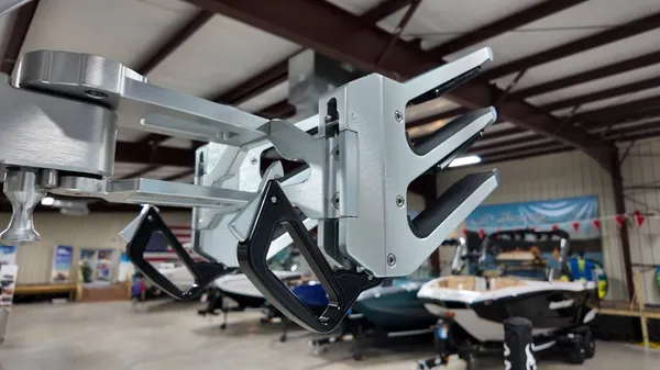2026 Mastercraft XT23-48