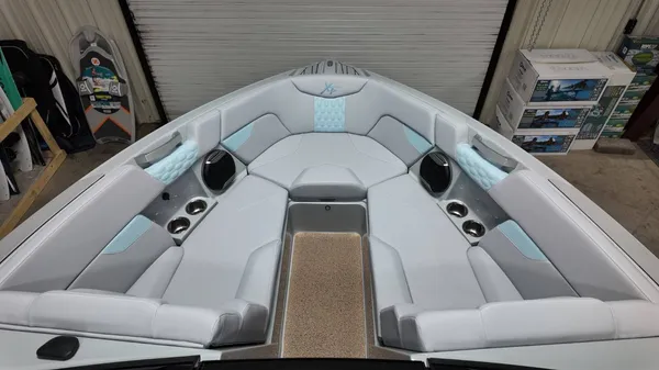 2026 Mastercraft XT23-16