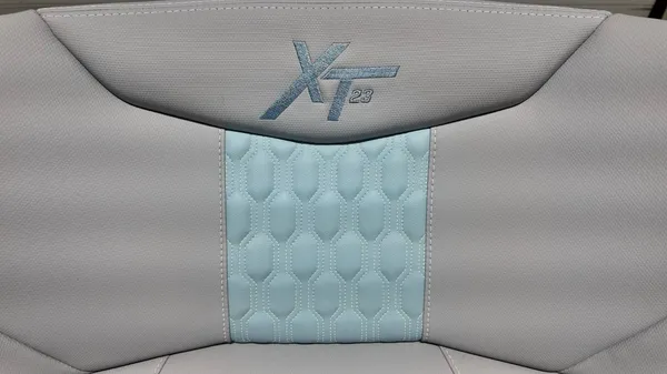 2026 Mastercraft XT23-15