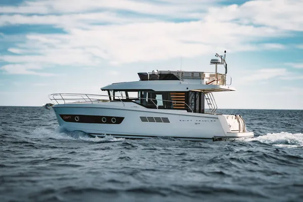 Beneteau Swift Trawler 37 Fly 2026-1