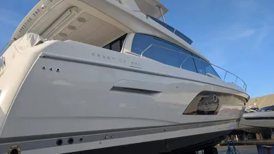 Pre-Owned 2022 Prestige 590 Fly for Sale | Vancouver, BC | M&P Yacht Centre | 697bac93f6038689a0043c9e