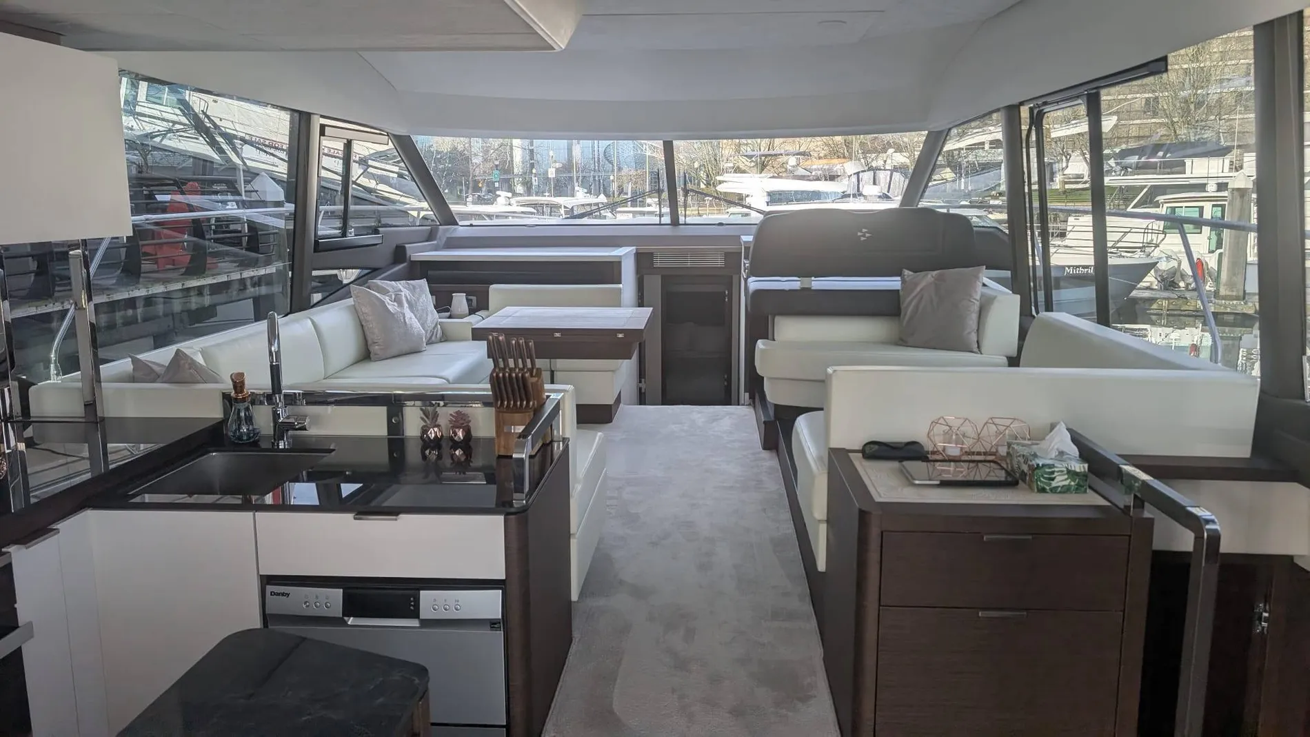 Pre-Owned 2022 Prestige 590 Fly for Sale | Vancouver, BC | M&P Yacht Centre | 697bac93f6038689a0043c9e