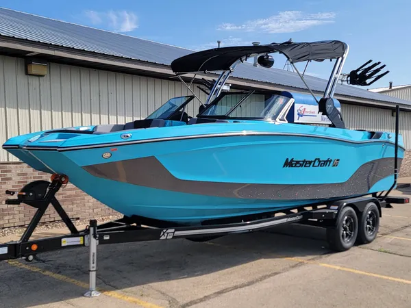 2023 Mastercraft XT24