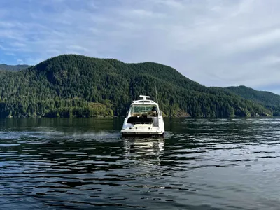 Pre-Owned 2012 Sea ray 450 Sundancer for Sale | Vancouver, BC | M&P Yacht Centre | 67a6cb87b65a37a06e0243ef