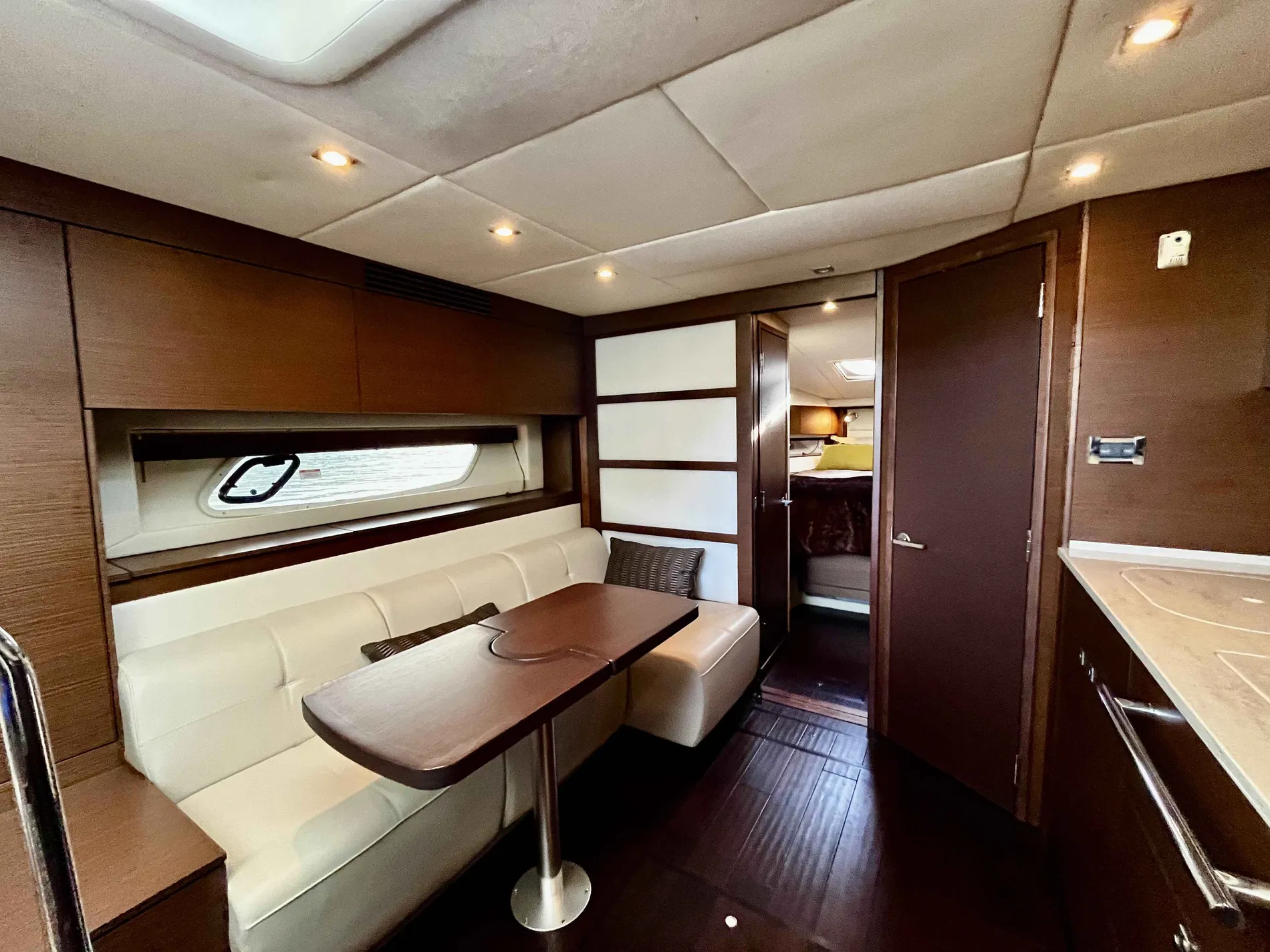 Pre-Owned 2012 Sea ray 450 Sundancer for Sale | Vancouver, BC | M&P Yacht Centre | 67a6cb87b65a37a06e0243ef
