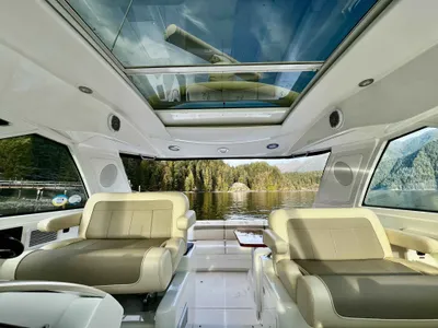 Pre-Owned 2012 Sea ray 450 Sundancer for Sale | Vancouver, BC | M&P Yacht Centre | 67a6cb87b65a37a06e0243ef