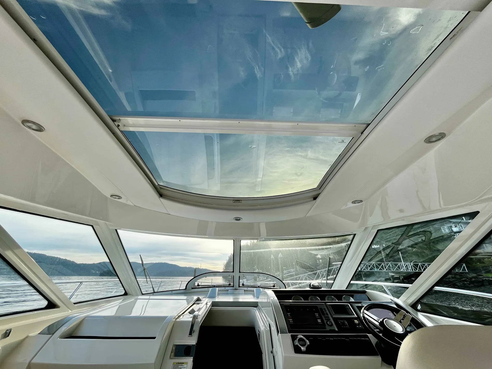 Pre-Owned 2012 Sea ray 450 Sundancer for Sale | Vancouver, BC | M&P Yacht Centre | 67a6cb87b65a37a06e0243ef