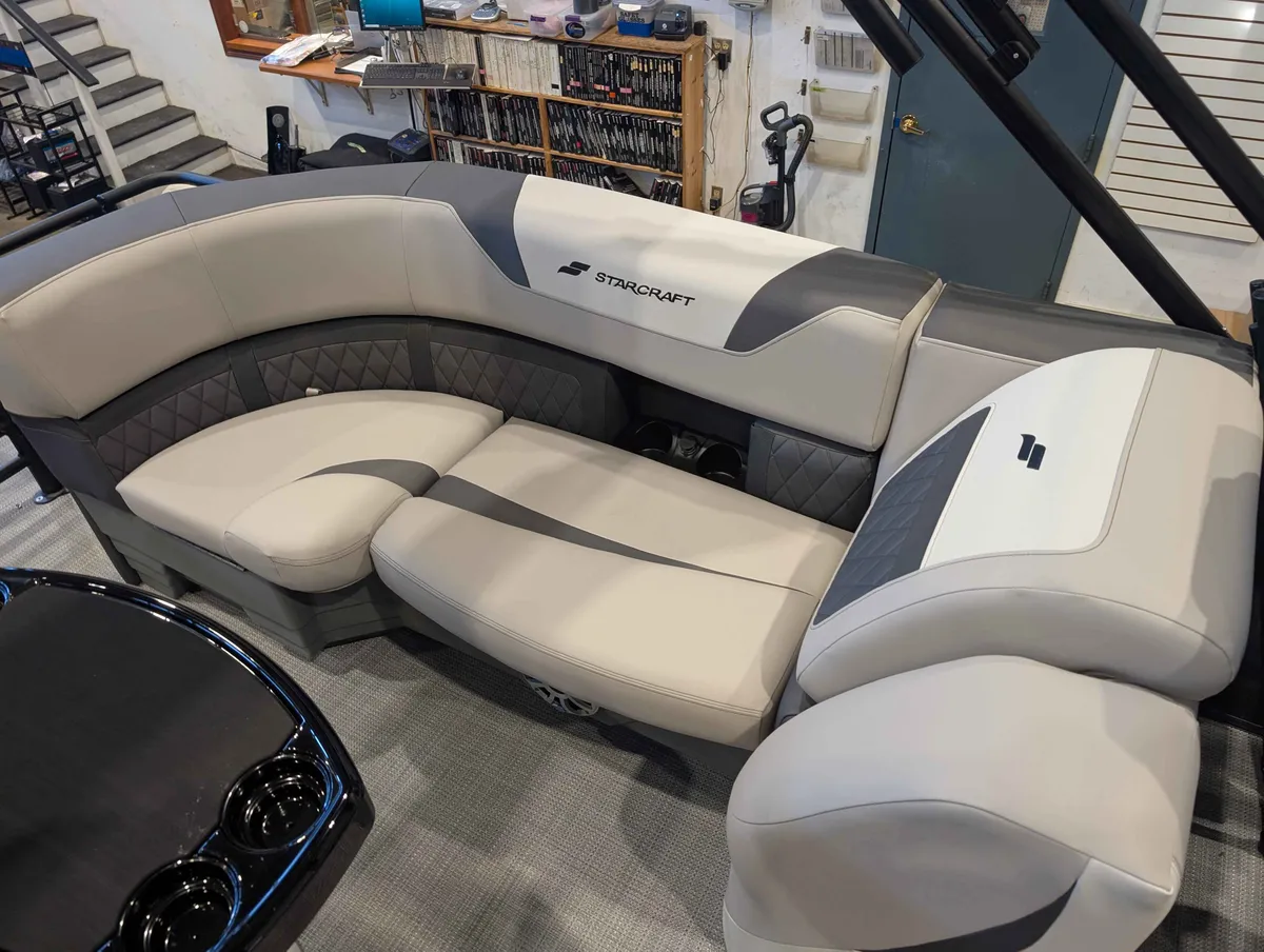 boat-carouselImage-image