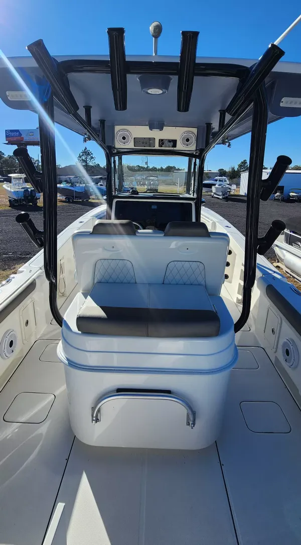 2023 World cat 295 CC