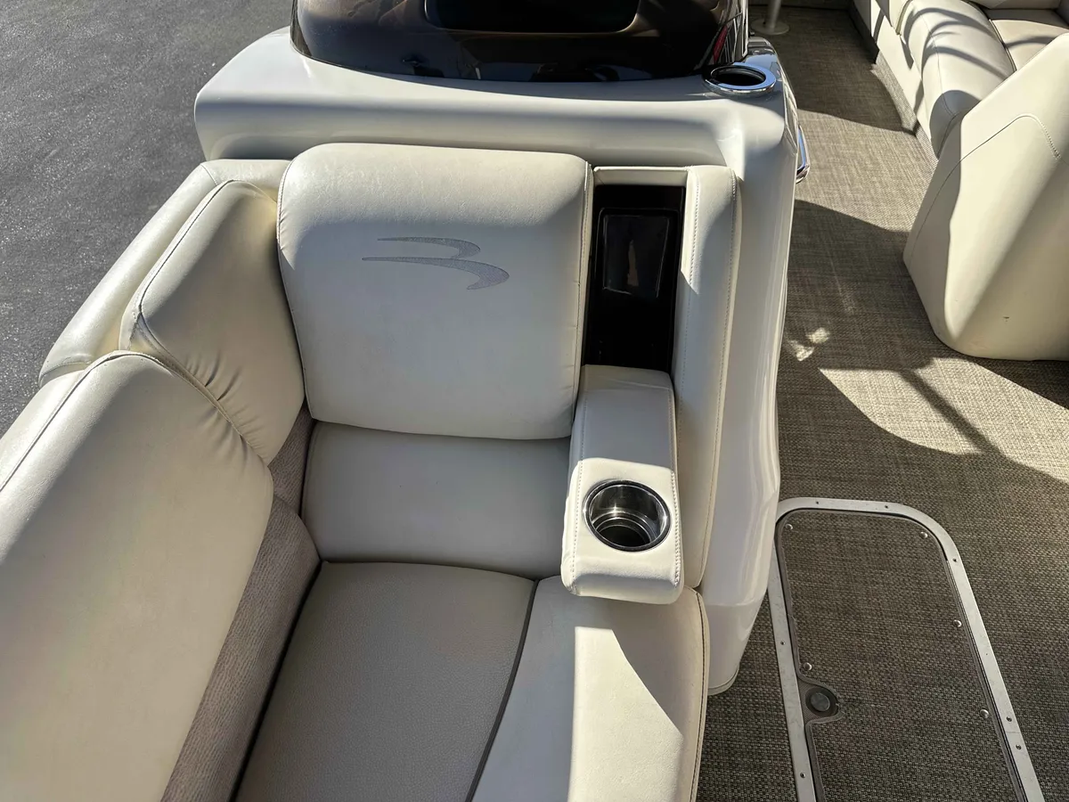 2013 Bennington 2550 RCL ESP-11