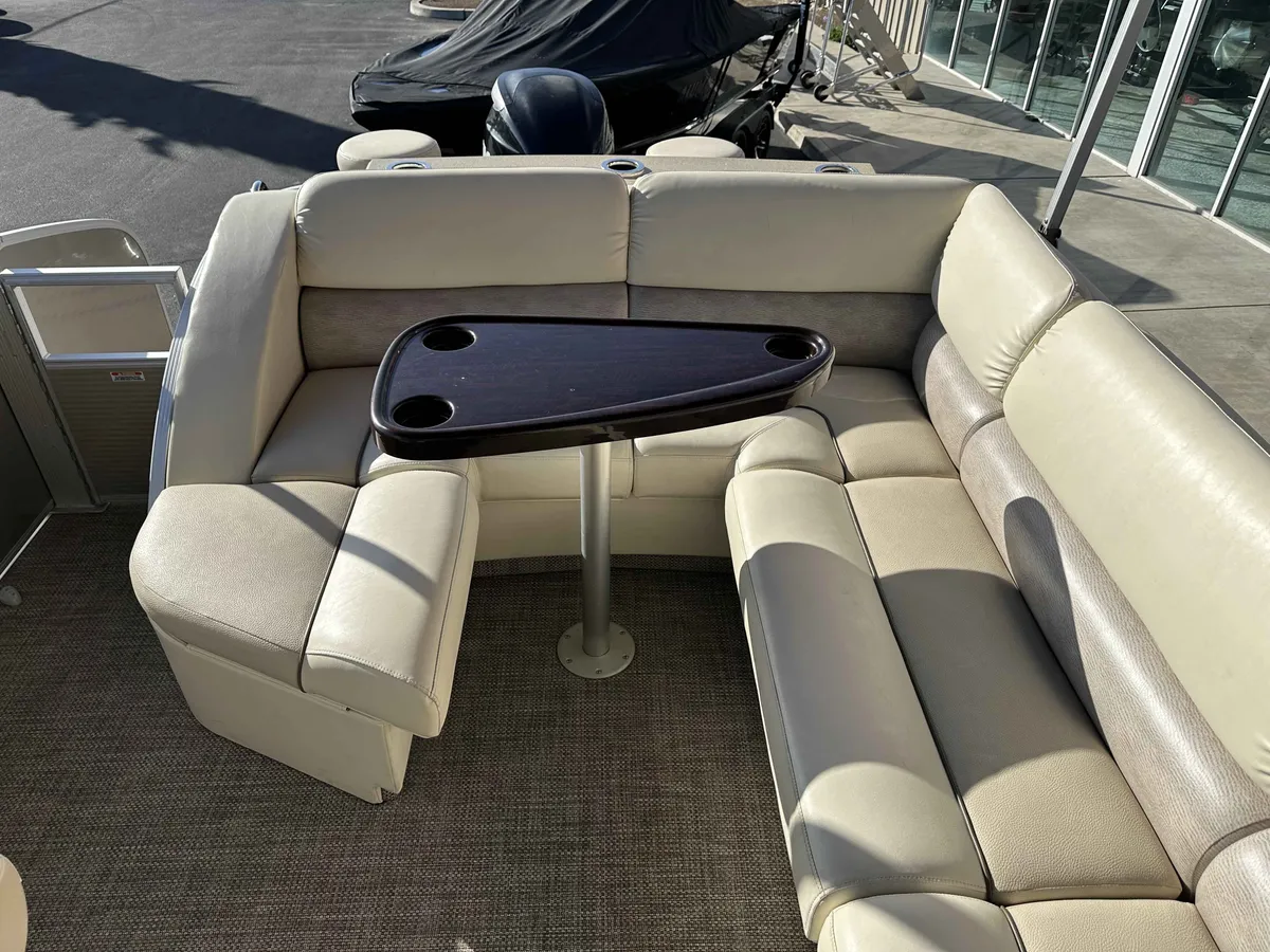 2013 Bennington 2550 RCL ESP-12