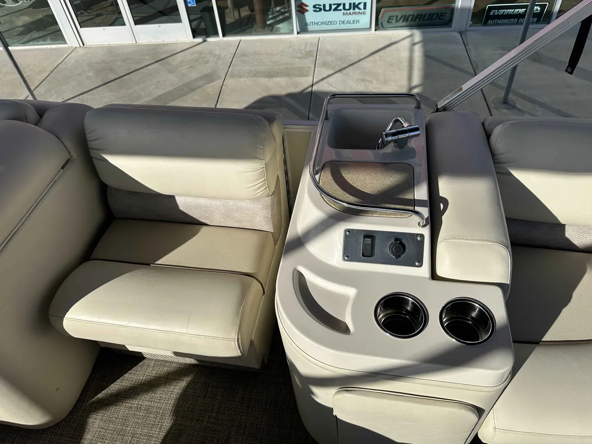 2013 Bennington 2550 RCL ESP-16