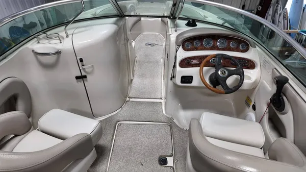2004 Sea ray SunDeck 240-36