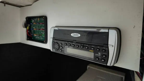 2004 Sea ray SunDeck 240-34