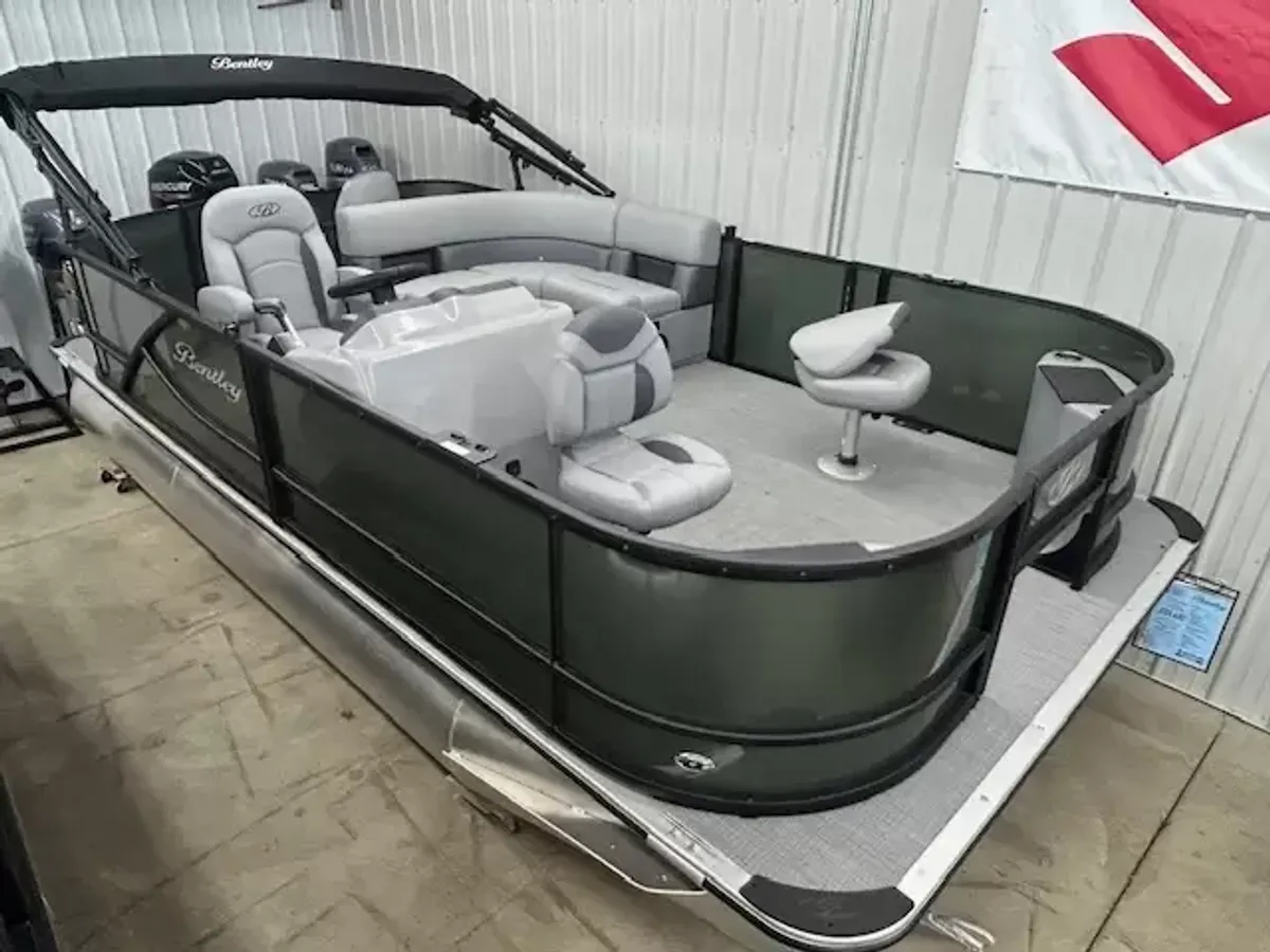 dummy-boat-img
