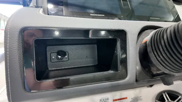 2026 Regal LS4-40