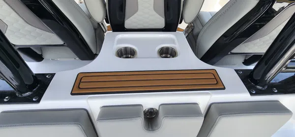 2025 Cape horn 47 CC