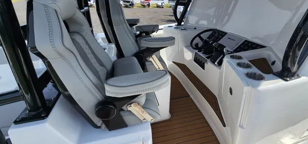 2025 Cape horn 47 CC