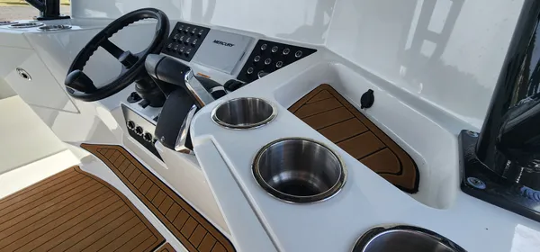 2025 Cape horn 47 CC