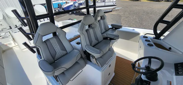 2025 Cape horn 47 CC