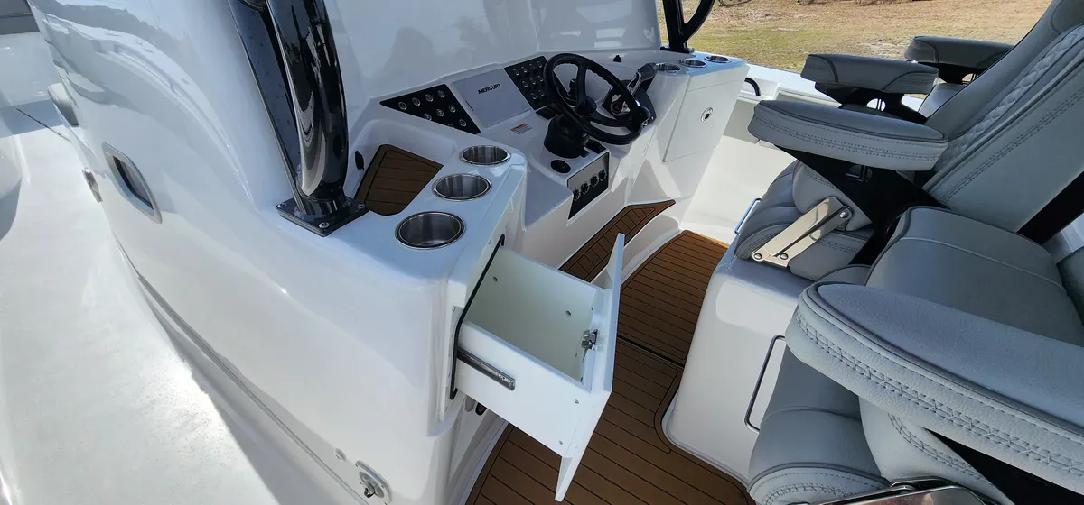 2025 Cape horn 47 CC
