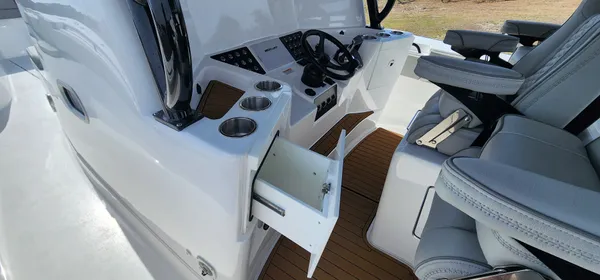 2025 Cape horn 47 CC