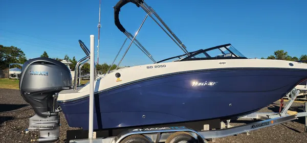 2026 Hurricane SunDeck SD 2050 OB