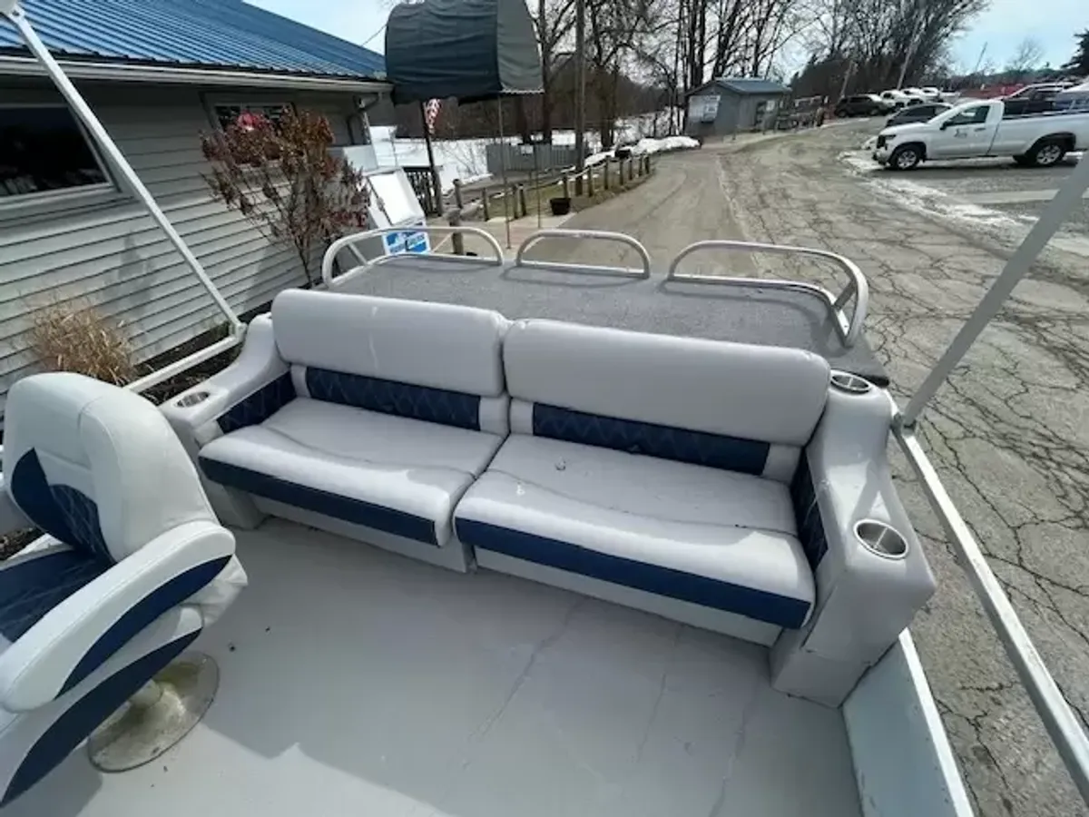 dummy-boat-img