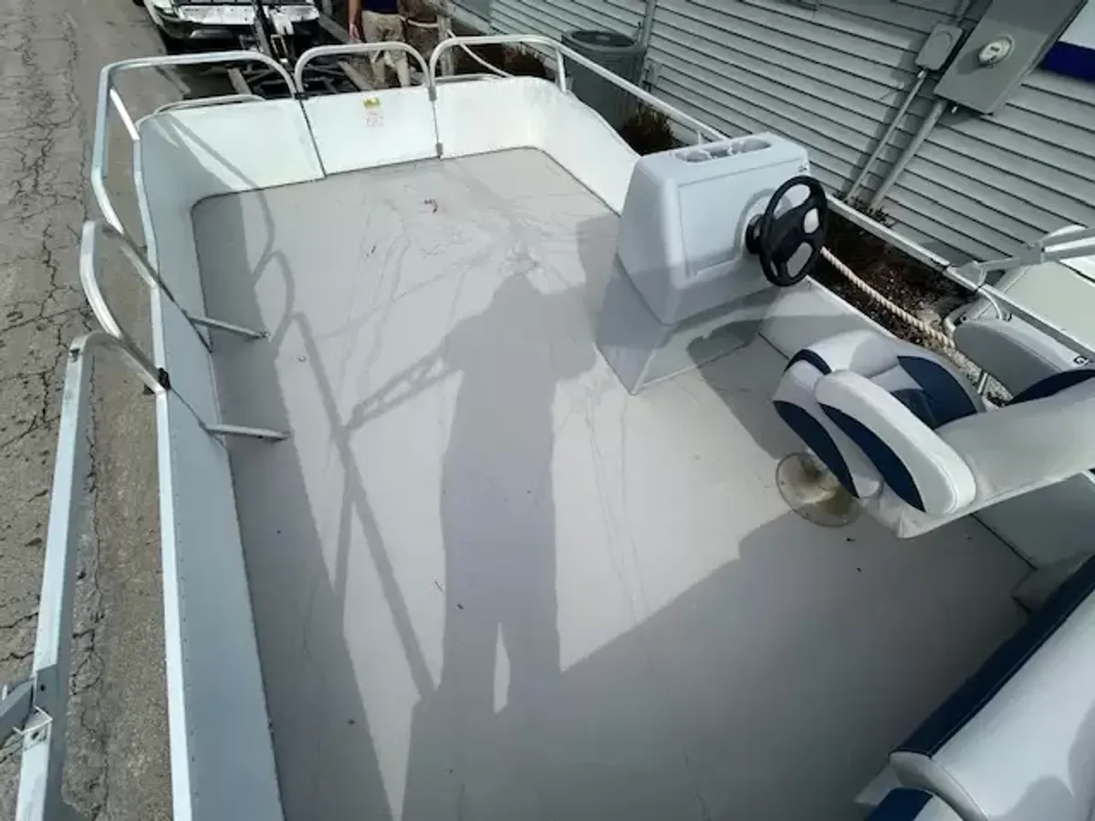 dummy-boat-img