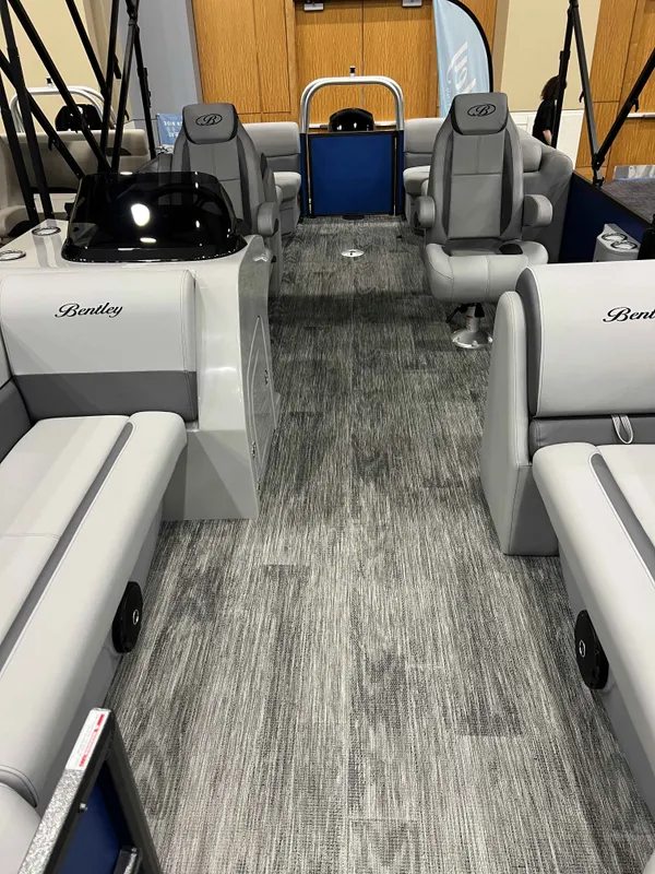 2026 Bentley Legacy 243 Navigator-3