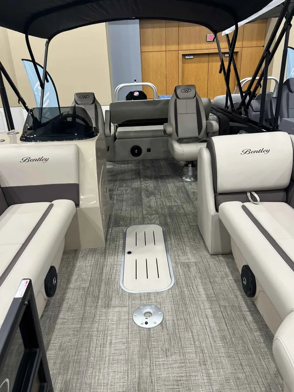 2026 Bentley Legacy 243 Swingback-4