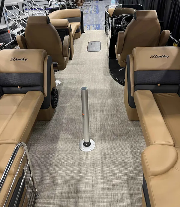 2026 Bentley Elite 253 Admiral-3