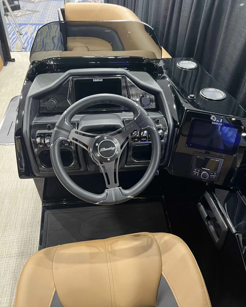 2026 Bentley Elite 253 Admiral-4