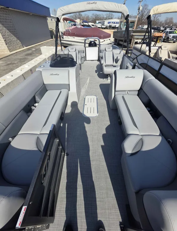 2026 Bentley Legacy 243 Navigator-4