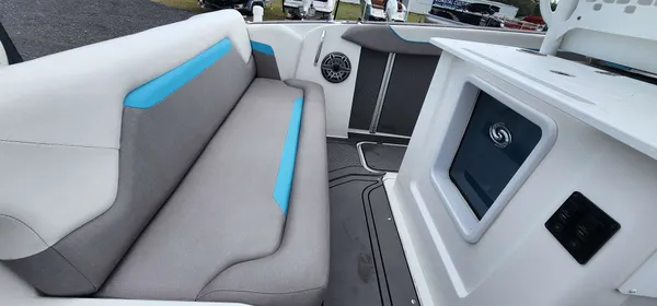 2025 Hurricane 24-CC COASTAL EDITION