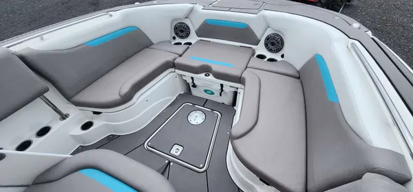 2025 Hurricane 24-CC COASTAL EDITION