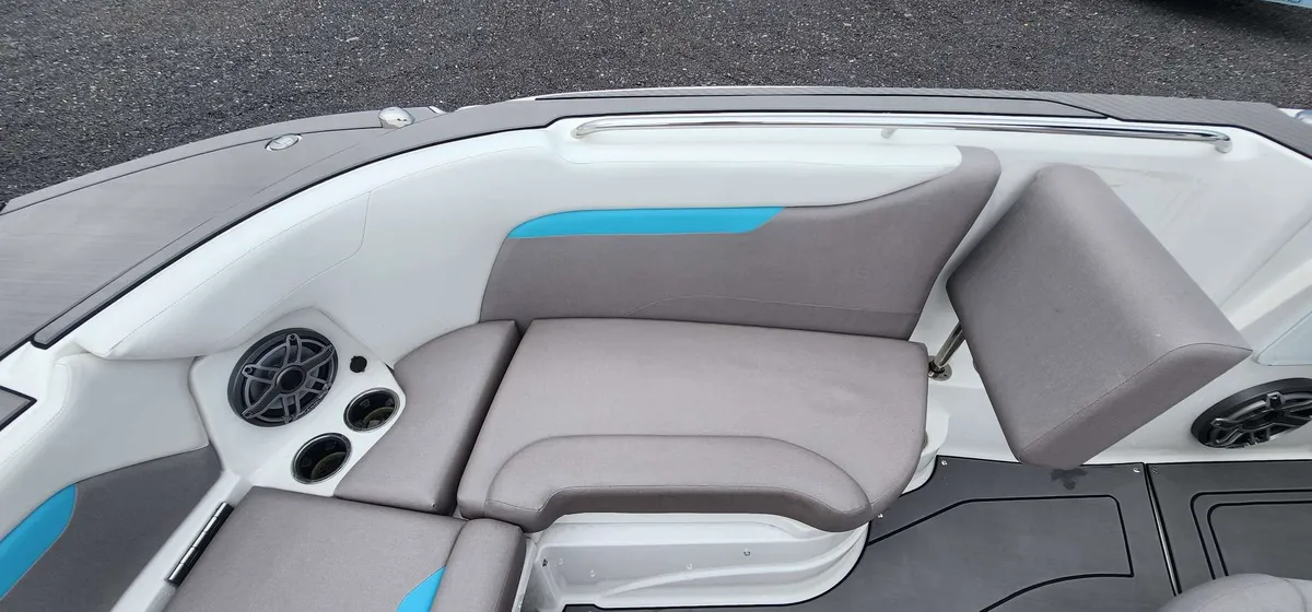 2025 Hurricane 24-CC COASTAL EDITION