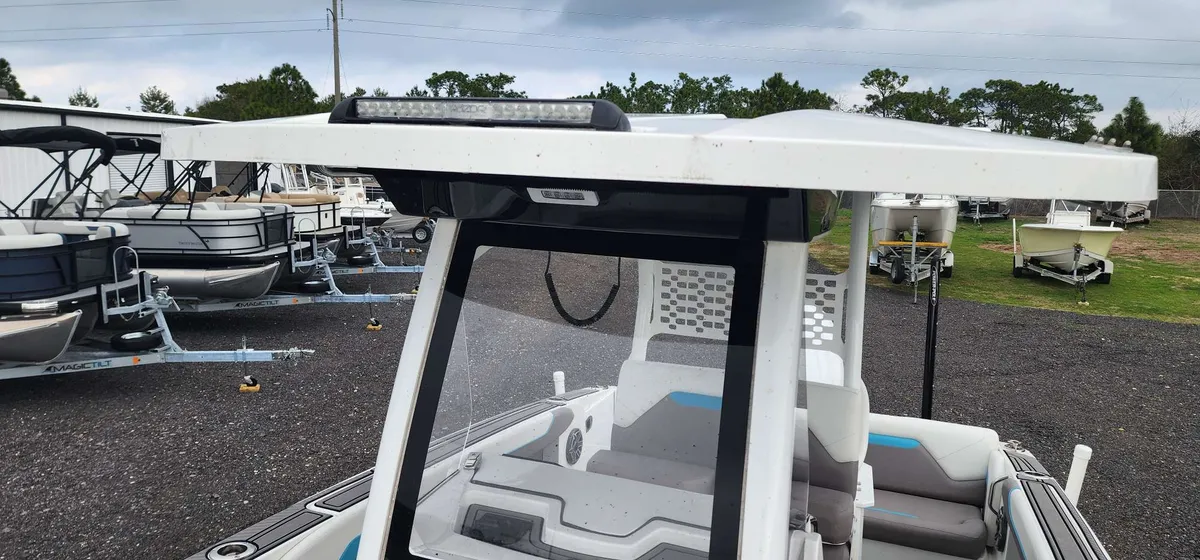 2025 Hurricane 24-CC COASTAL EDITION