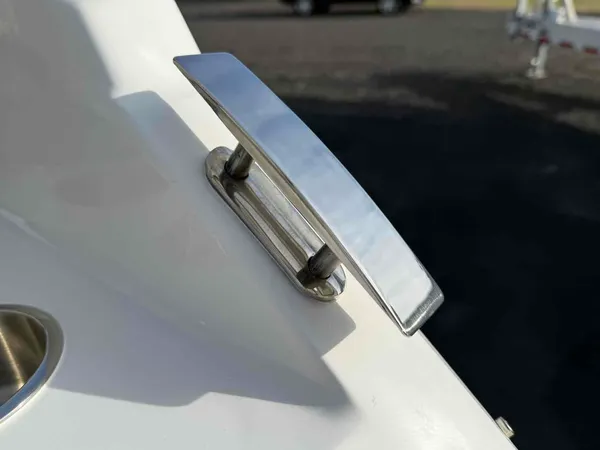2026 Hurricane SunDeck SD 2600 OB