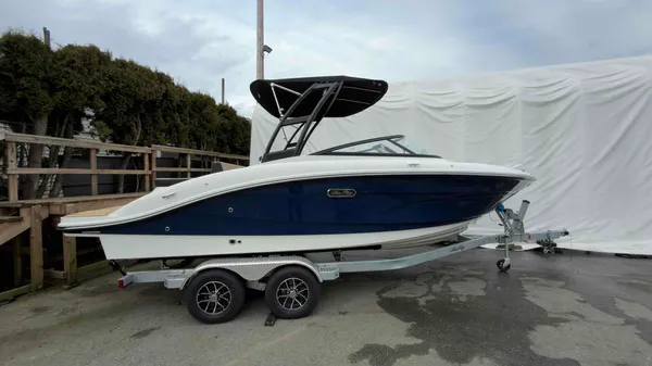2026 Sea Ray SPX 210-3