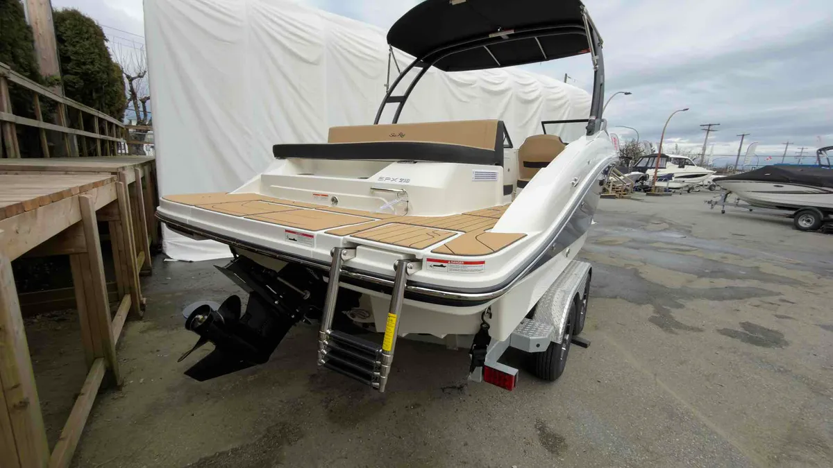 2026 Sea Ray SPX 210-5