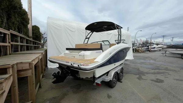 2026 Sea Ray SPX 210-5