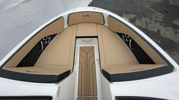 2026 Sea Ray SPX 210-8